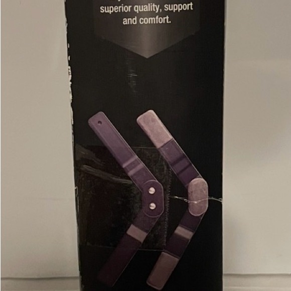 Black Adjustable Knee Support - Picture 2 of 3